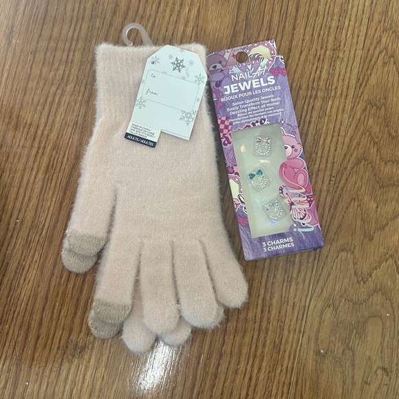 Other - Cozy Cream Gloves with press on nails